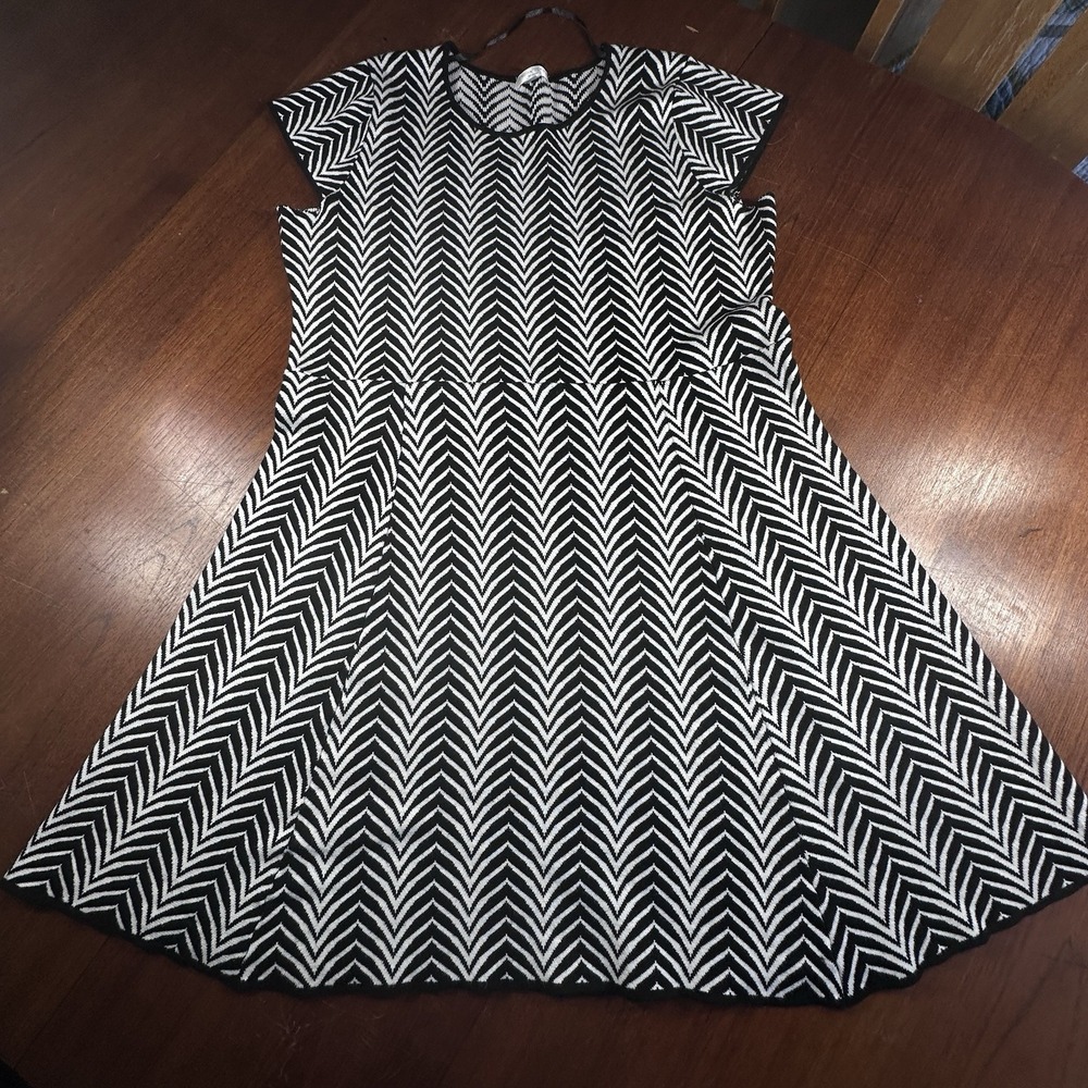 London Times‎ Knit Dress 2X Black White Chevron Fit Flare Cap Sleeve RN 58142